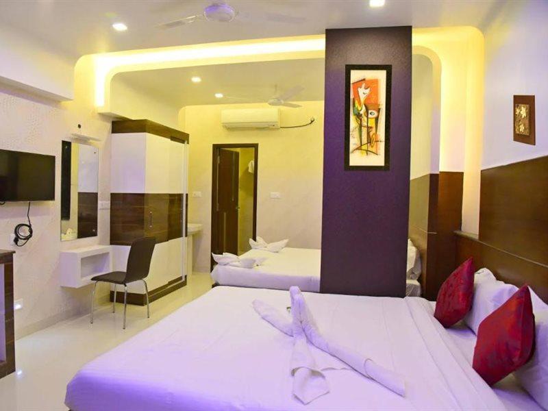 Hotel Sumith Palace Puducherry Zewnętrze zdjęcie