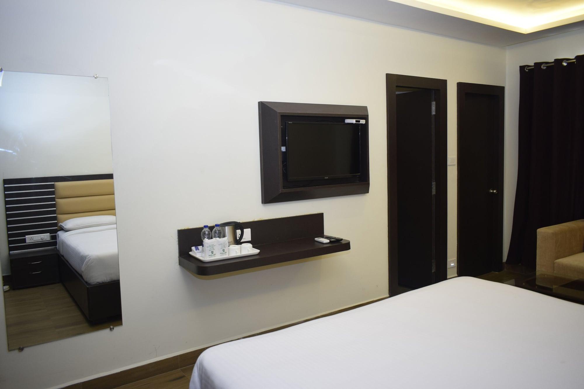 Hotel Sumith Palace Puducherry Zewnętrze zdjęcie