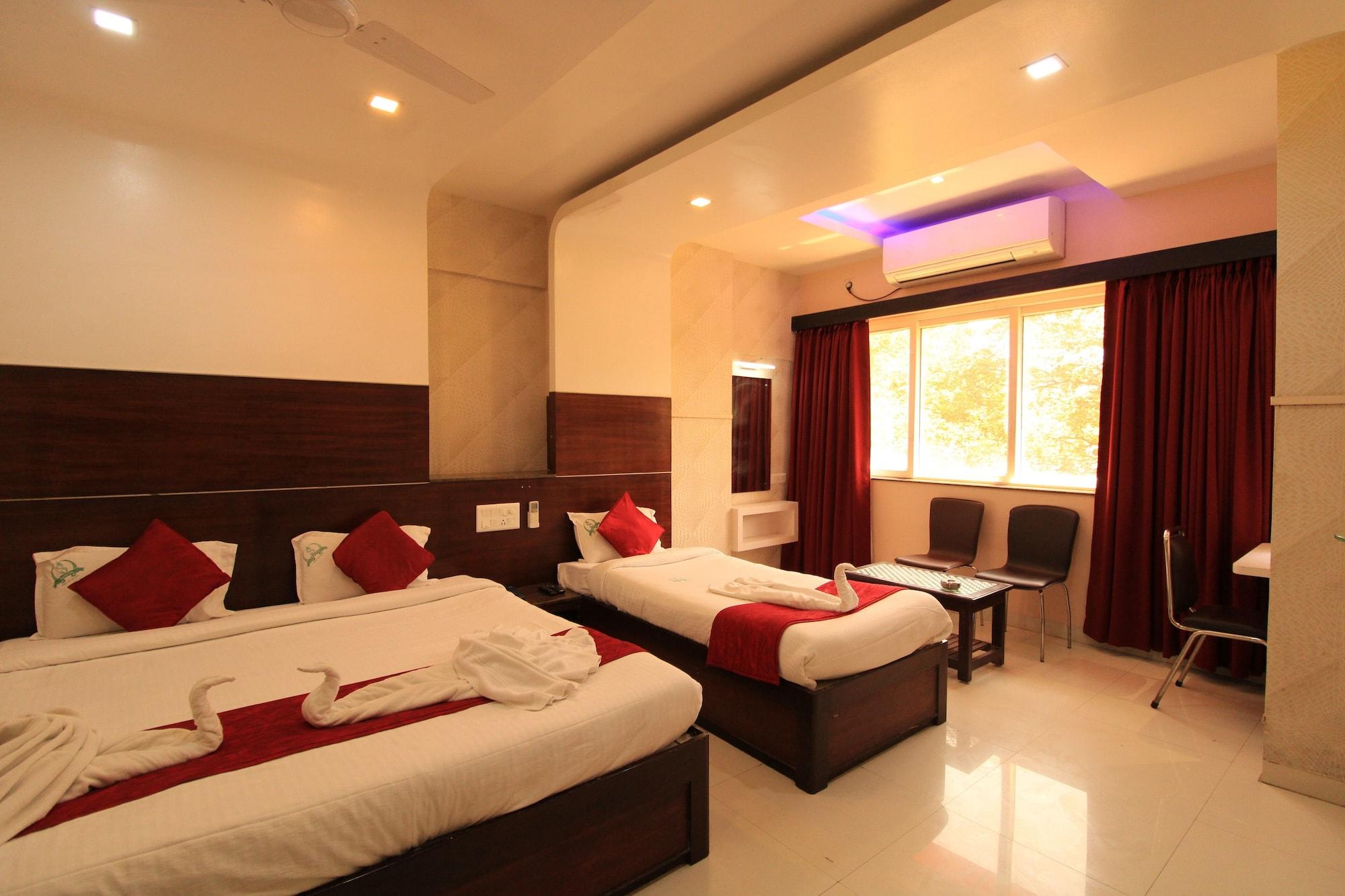 Hotel Sumith Palace Puducherry Zewnętrze zdjęcie