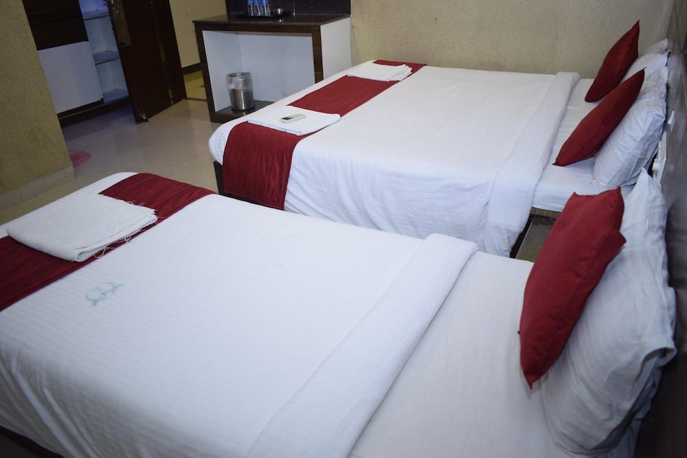 Hotel Sumith Palace Puducherry Zewnętrze zdjęcie