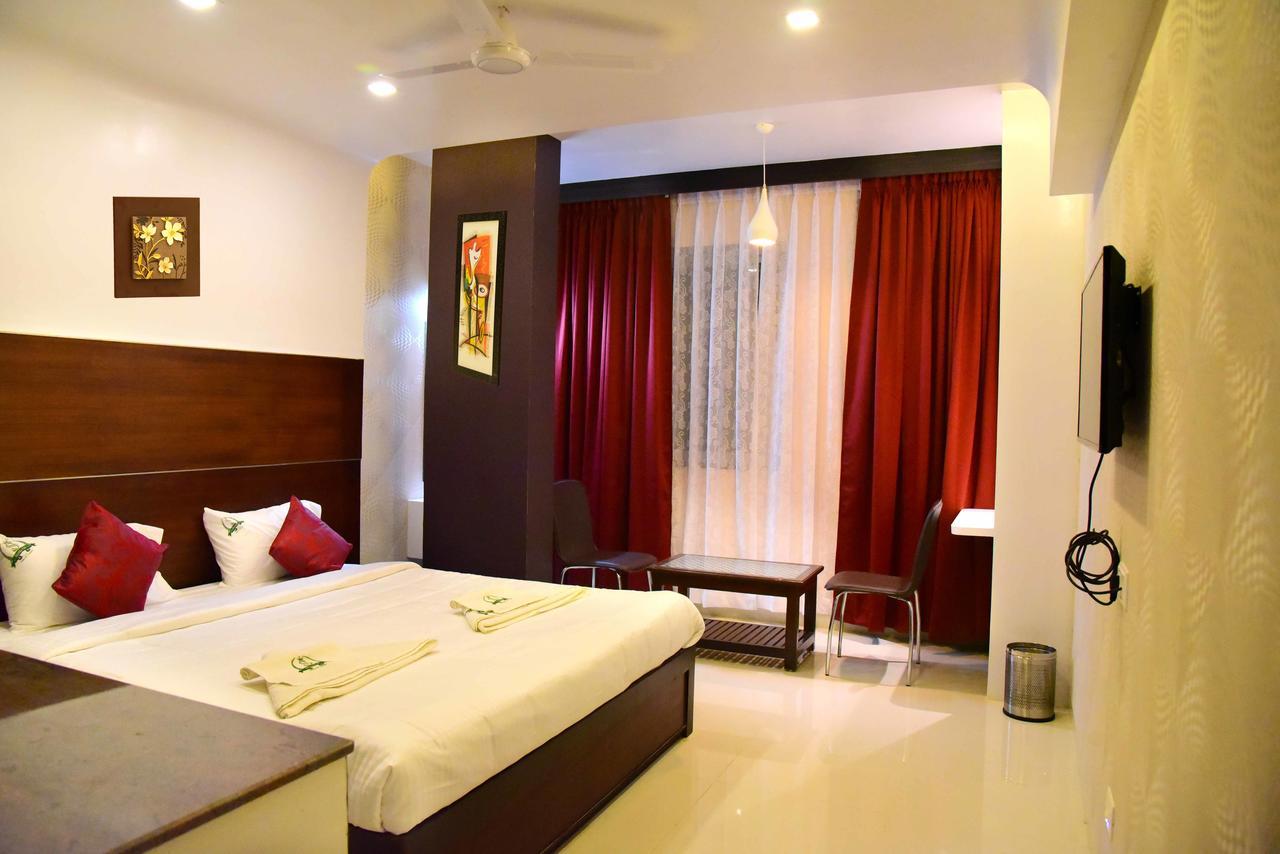 Hotel Sumith Palace Puducherry Zewnętrze zdjęcie