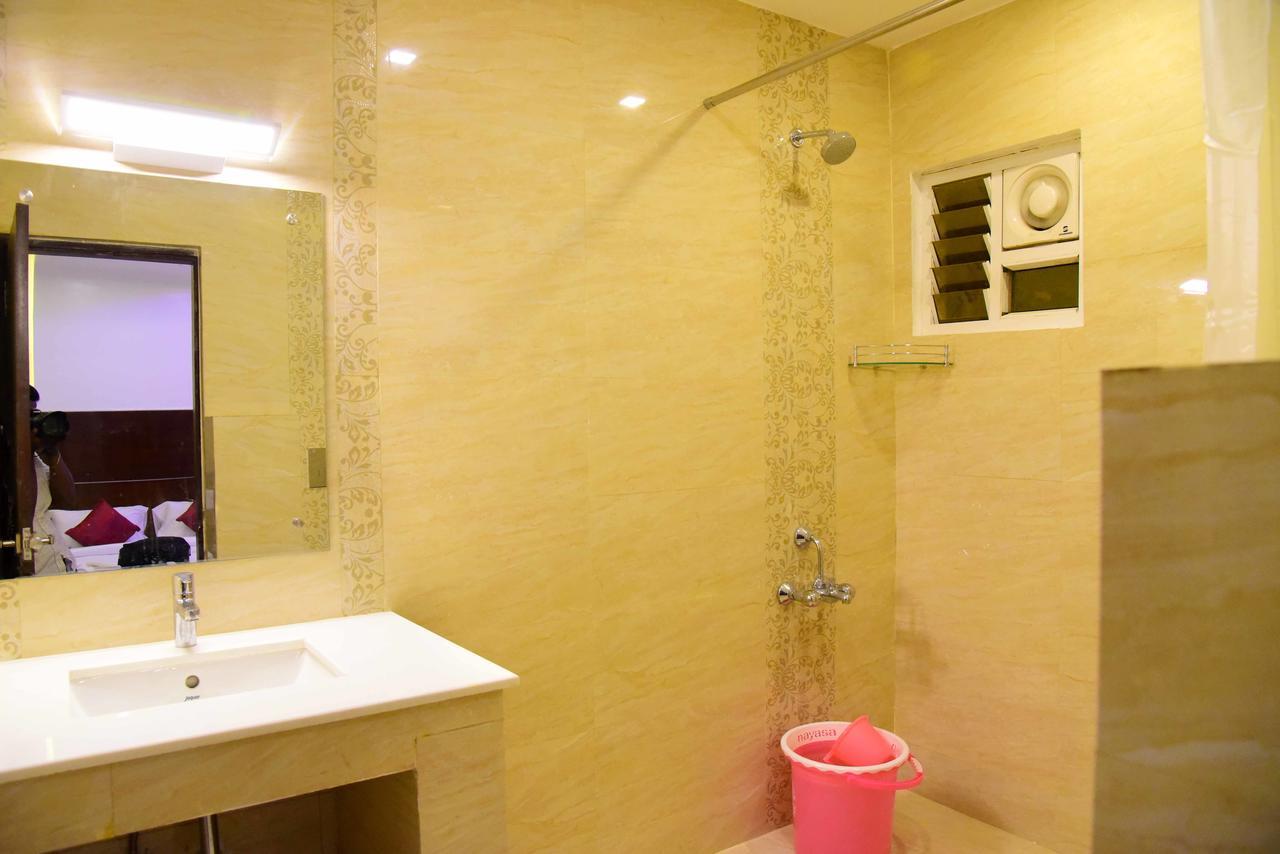 Hotel Sumith Palace Puducherry Zewnętrze zdjęcie