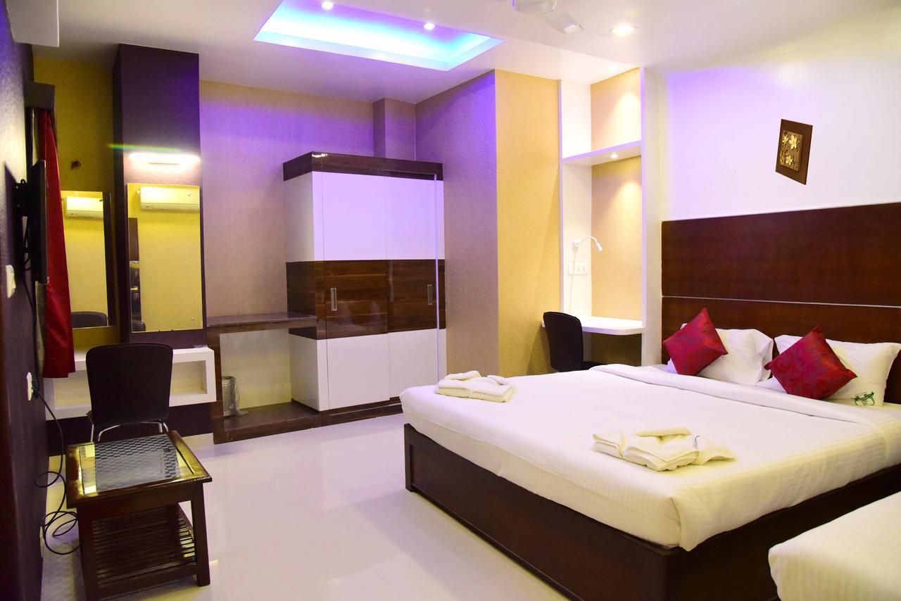 Hotel Sumith Palace Puducherry Zewnętrze zdjęcie