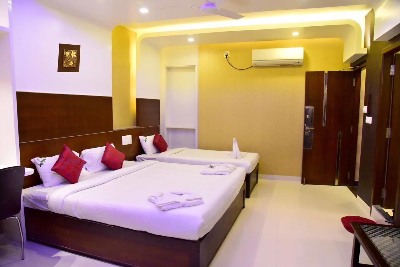 Hotel Sumith Palace Puducherry Zewnętrze zdjęcie